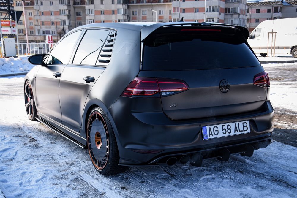 Volkswagen Golf 7 R | 2014 | DSG | 4Motion | Look Golf 7.5 | Brembo