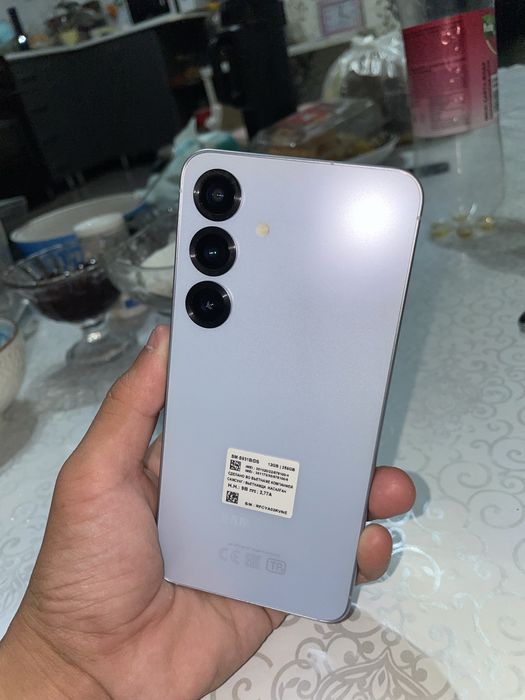 Samsung s25 256/12