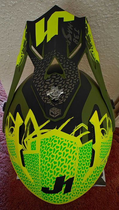 *НОВА*Мотокрос каска  JUST 1 L размер.