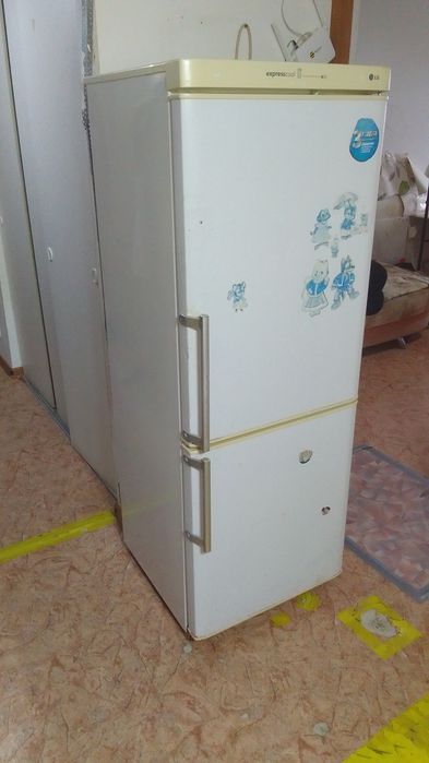 Продам холодильник