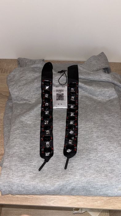 Jacheta Armani exchange accesorizata