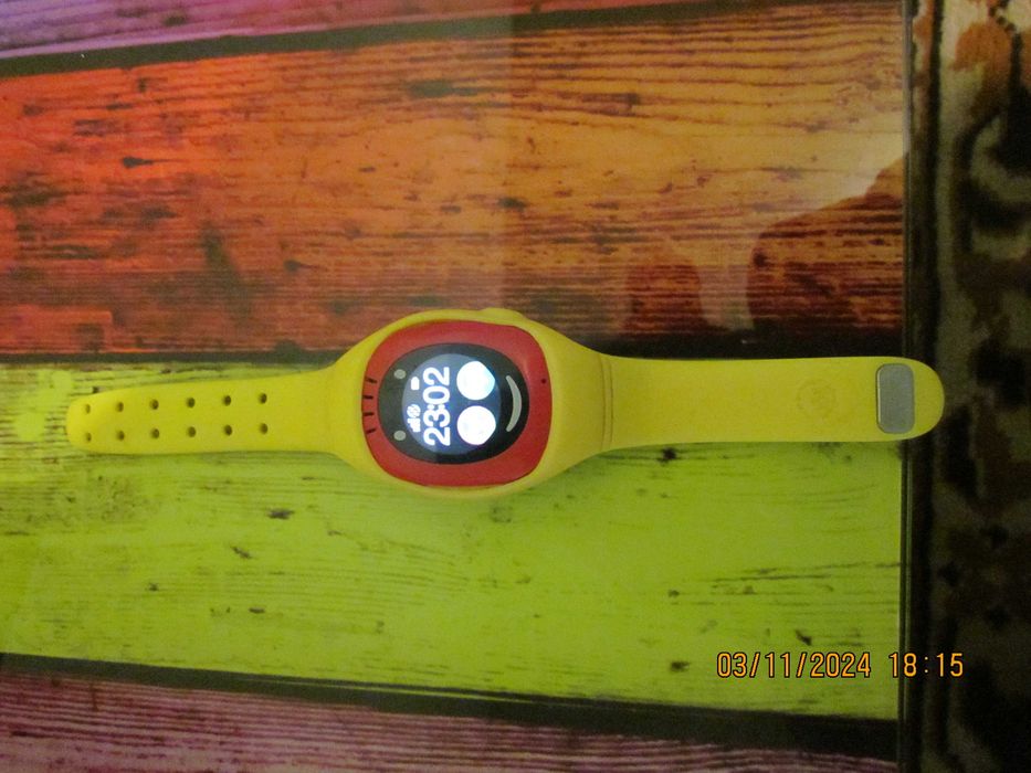 Vand Ceas Smartwatch copii MyKi, GPS, touch, Rosu/Galben