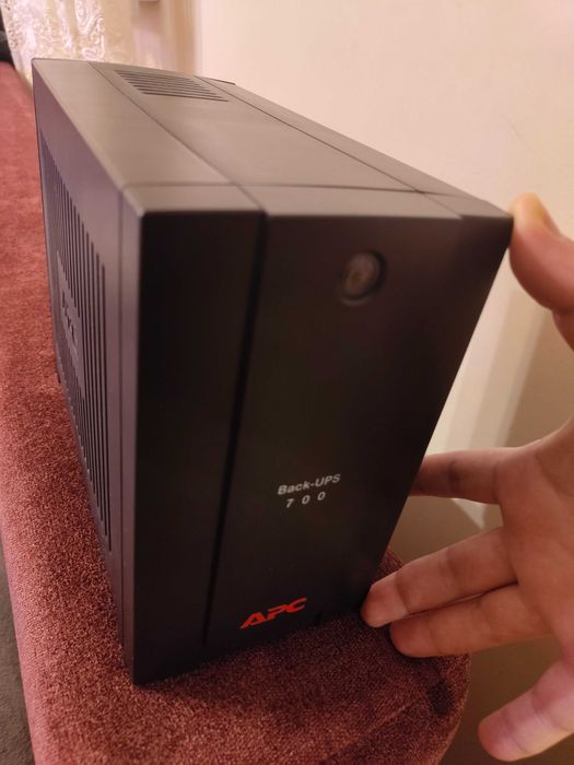 UPS APC BX700UI 700VA fără acumulator