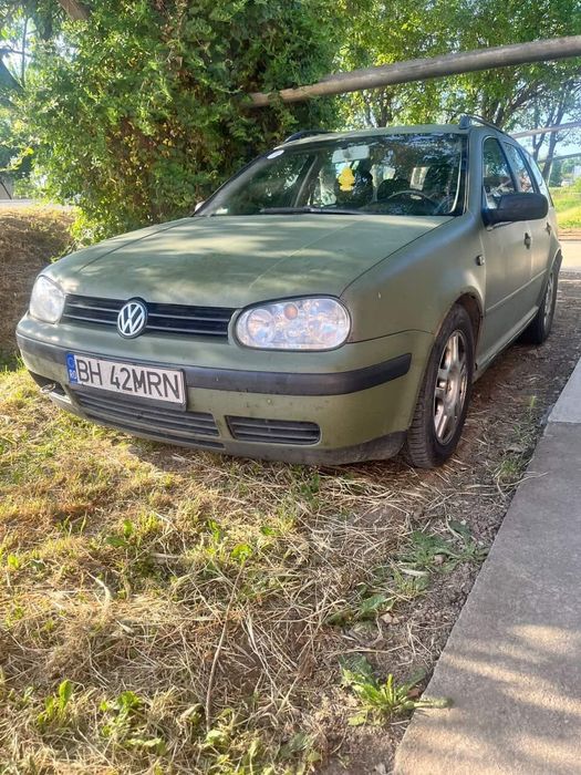 Vând golf 4 sau dezmembrez