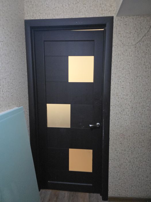 Продам двери срочноо