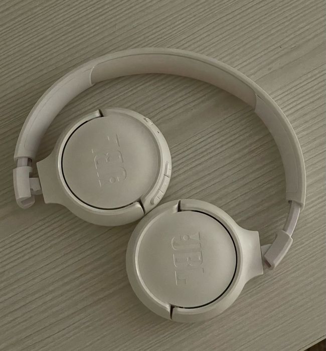 jbl tune 520 в идеальном состоянии