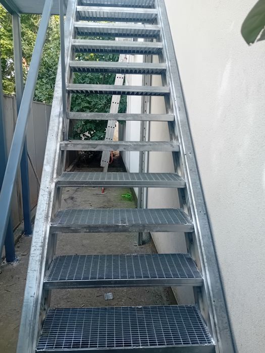 Scara metalica zincata 4mm grosime facem și montaj