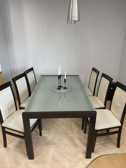 Трапезарна стъклена маса със 6 стола