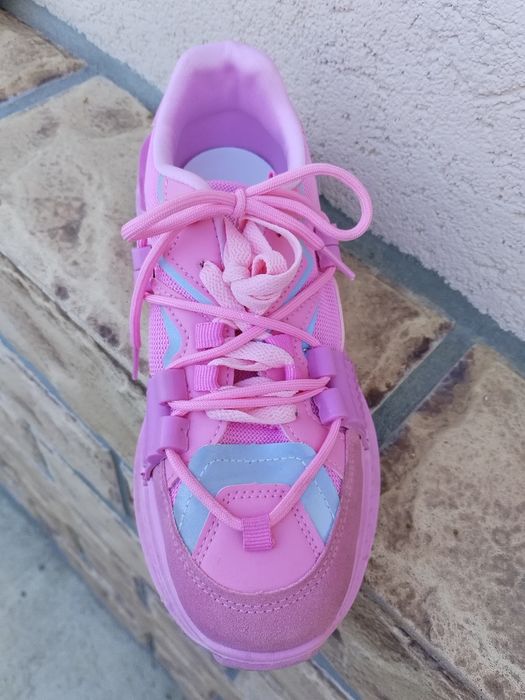 Дамски маратонки актуален модел 40номер