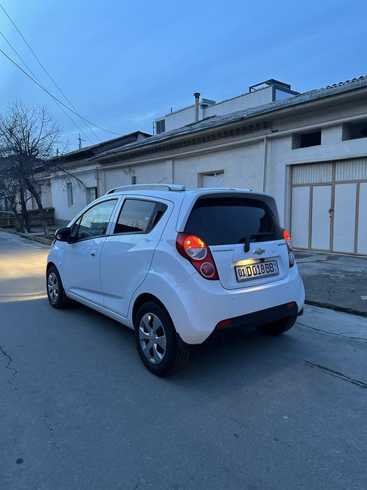 Spark avtomat 4 pozitsa sotiladi toza