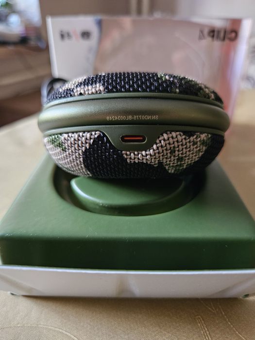 JBL Clip 4 , ,Bluetooth , 10 часа , Камуфлаж