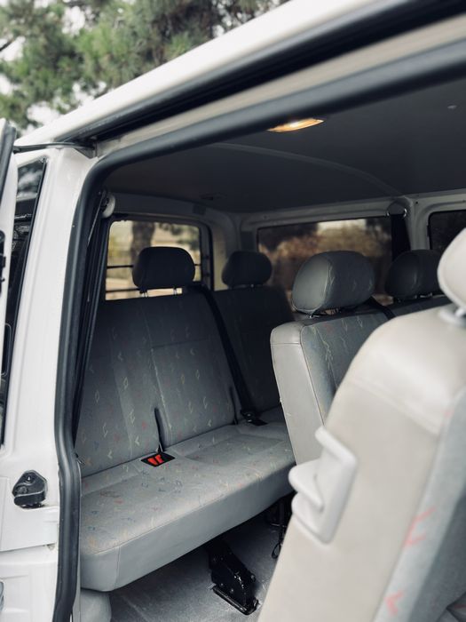 Volkswagen Transporter T5 2012 2.0 140 CP 8+1/Numere rosii