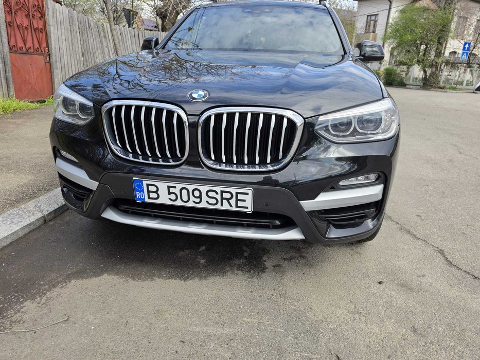 Vând BMW X3 xDrive30i, întreținută exemplar, cu istoric complet BMW.
