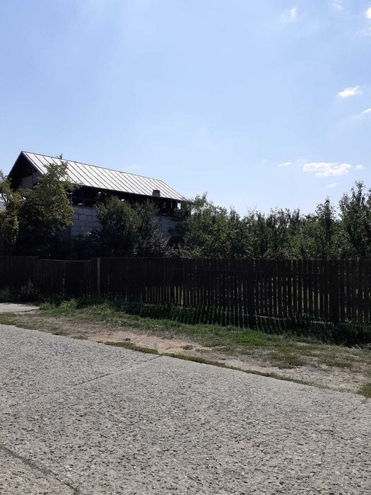 Teren intravilan de vanzare Baicoi 1900mp