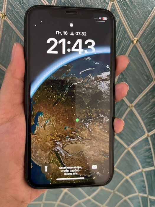 Продам iPhone 11