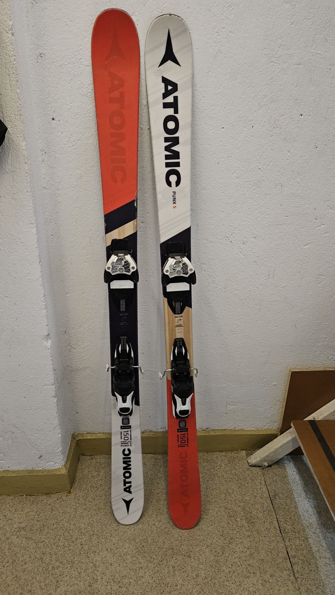 Atomic　PUNX5 150cm Atomic Punx 5 - Advanced Freestyle Design