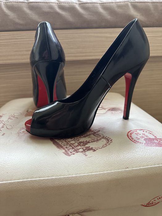 Pantofi cu toc 12 - talpă roșie - negru