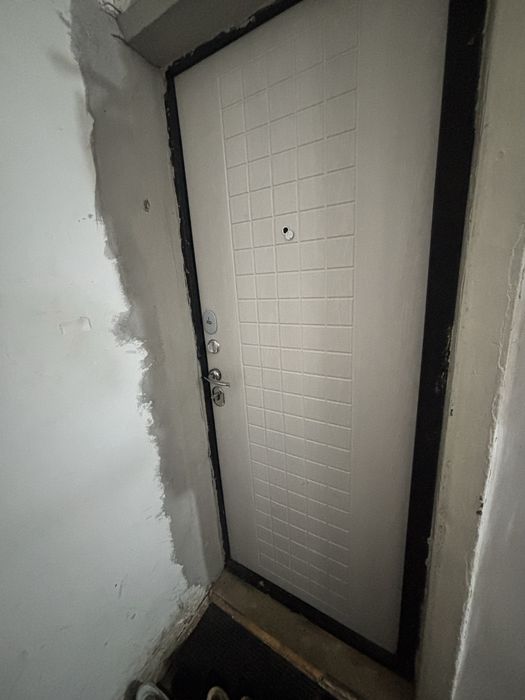 Продам водонагреватель , дверь, газ