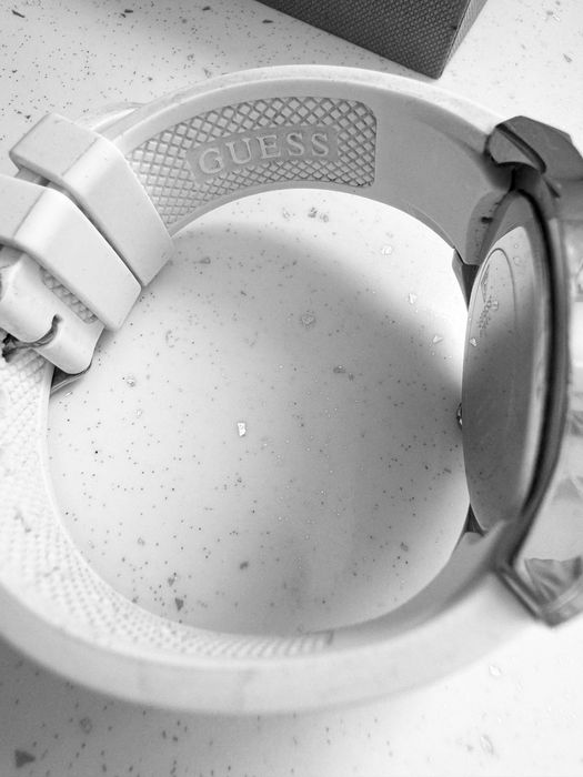 GUESS дамски часовник 40мм ПЕРФЕКТЕН