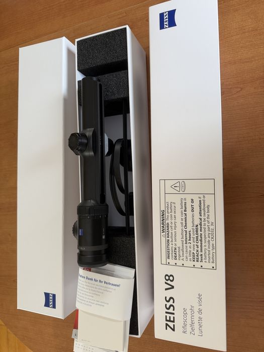 Zeiss V8  1,1-8x24M, nu Swarovski, Leica