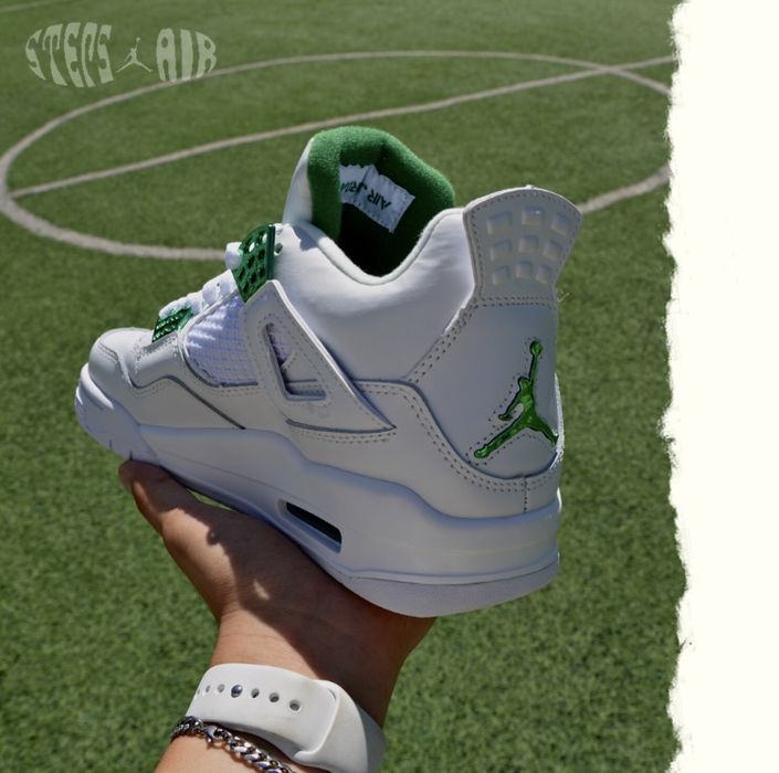 Air Jordan 4 Green Metallic