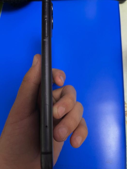 Продам Айфон 11 64гб 71 вкб