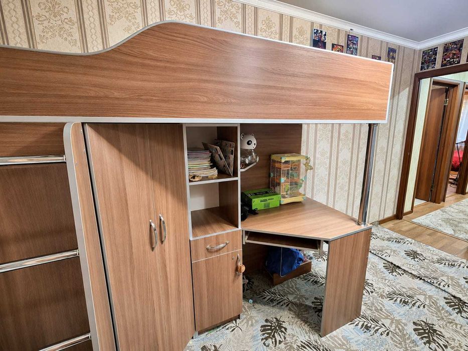 Продам 3 комн квартиру на 7 мкр