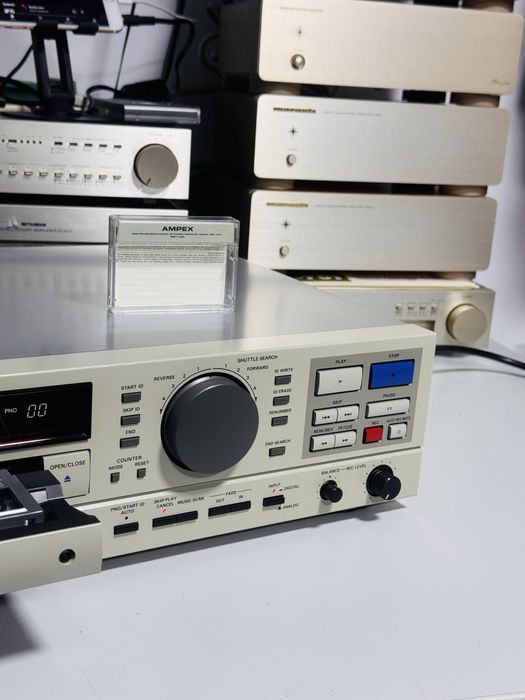 DAT profesional de fidelitate PANASONIC SV-3700,studio,stare excelentă