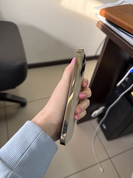 Продам айфон 13 про на 256 ГБ