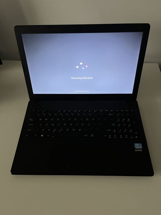 Laptop ASUS X551C, 4 GB RAM, HDD 500 GB, procesor intel core i3