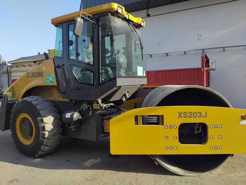 Бир вальцли вибро-каток XCMG XS203J - 20 тн.