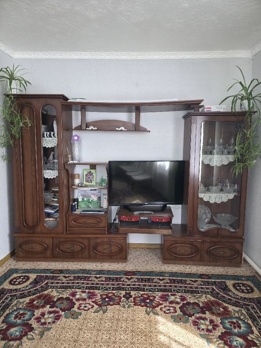 Продам  б/у мебель .