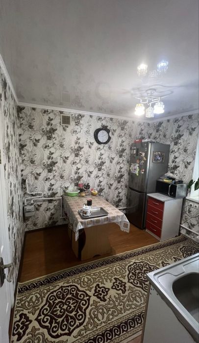 Продам двух комнатную квартиру