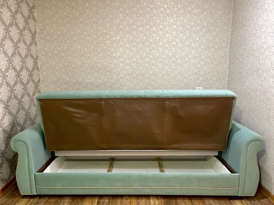 Продам диван отличного качества