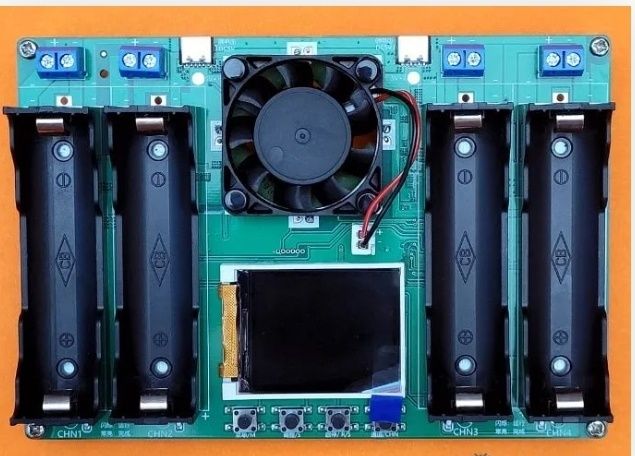 Уред за тестване на батерии 18650