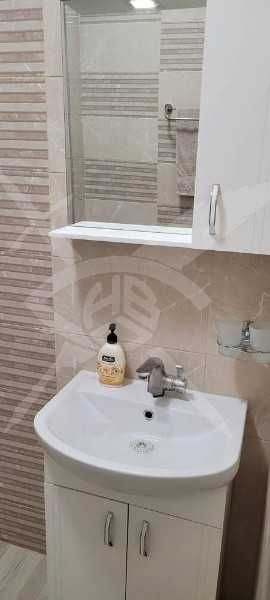 Продава се Двустаен апартамент в София, Хладилника - 63 кв.м за 1109 €/кв.м - Снимка #3