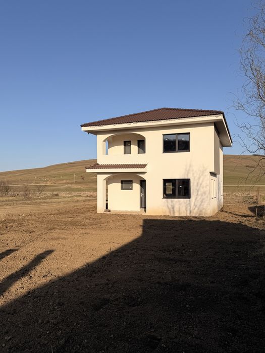 Vand casa in Dezmir 110 mp - teren 500 mp