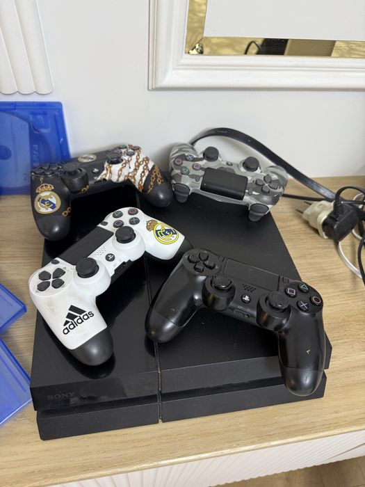 Плэйстэшн 4, PS4, с 4 джостиками и играми в подарок