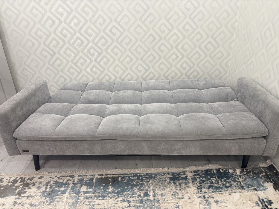 Диван в отличном состояний