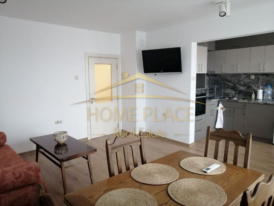 Тристаен апартамент, тухла, старо строителство – след основен ремонт,