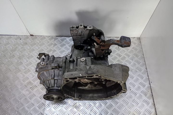 Cutie viteza 1.9 tdi 6 trepte JWP Volkswagen VW Golf a 5-a generatie