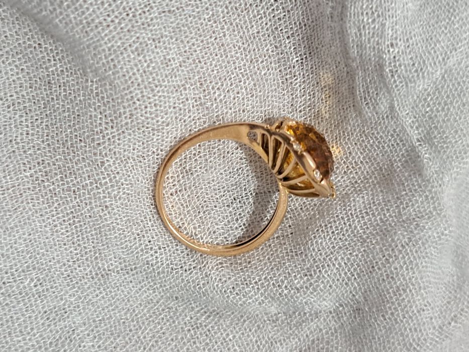 Продам золотой комплекте с бриллиантами