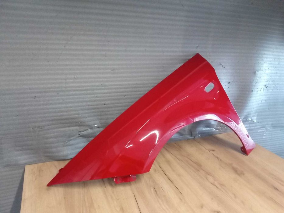 Aripa Fata Stanga Seat Leon 2005-2008 (Rosu)