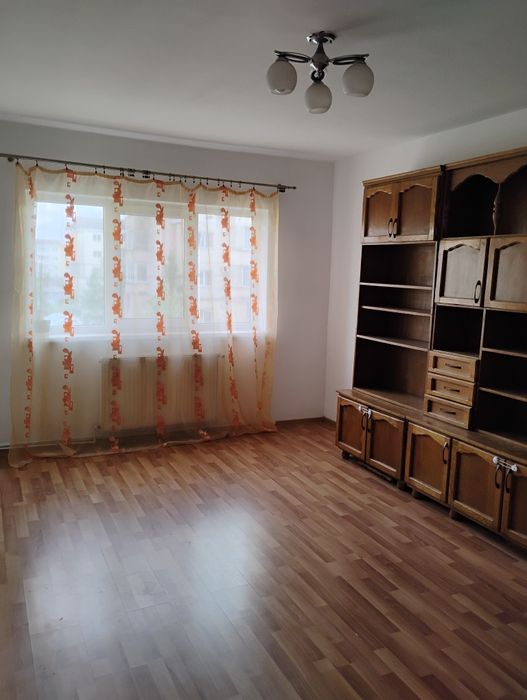 De inchiriat apartament