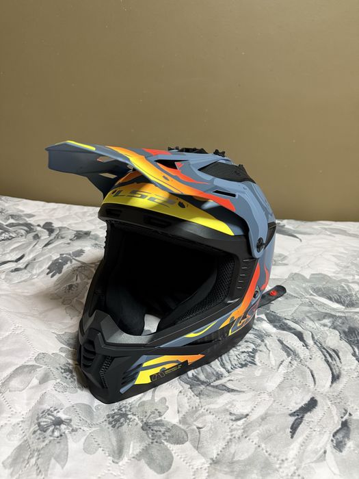 Кросова каска Enduro LS2 с очила O’Neal