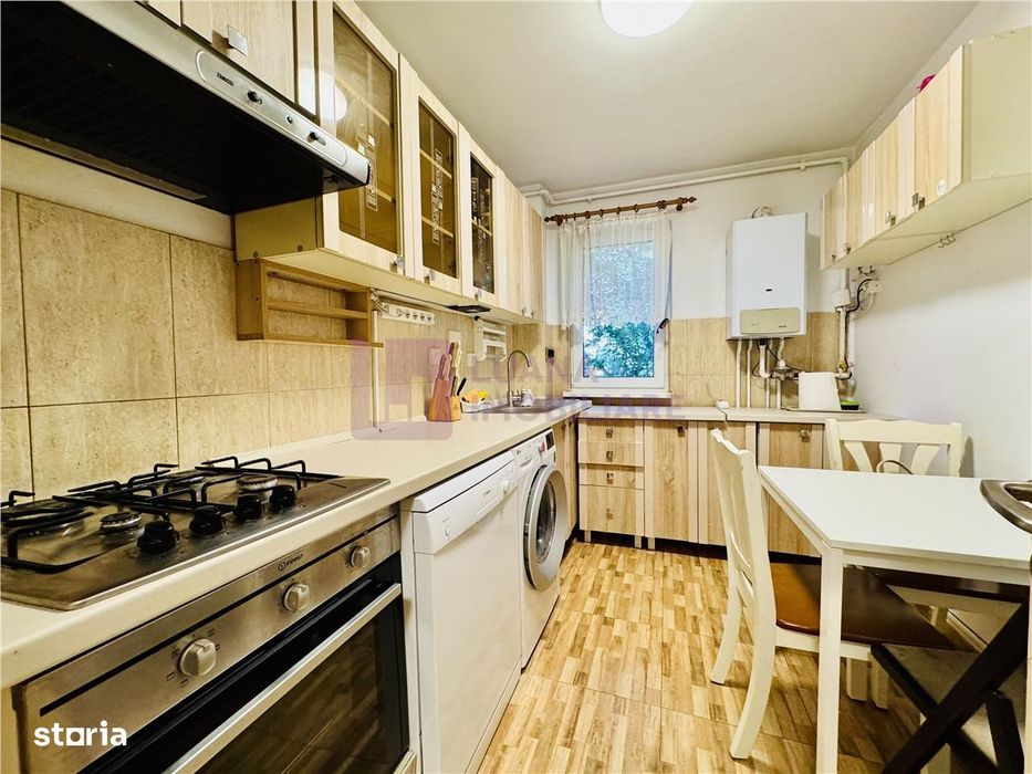 Apartament cu 3 camere de vanzare | Ciresica | etaj 1 | pivnita | vide