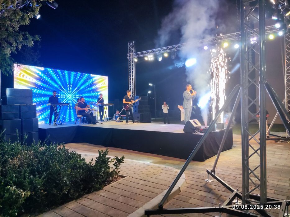 Led ekran arenda