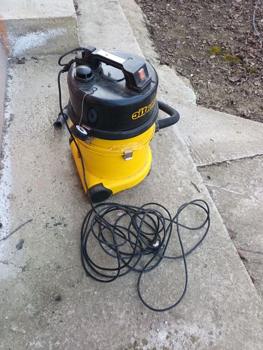 Aspirator profesional Numatic HZ370