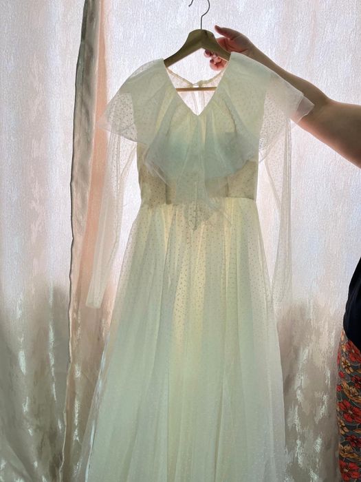 Продам белое нежное платье