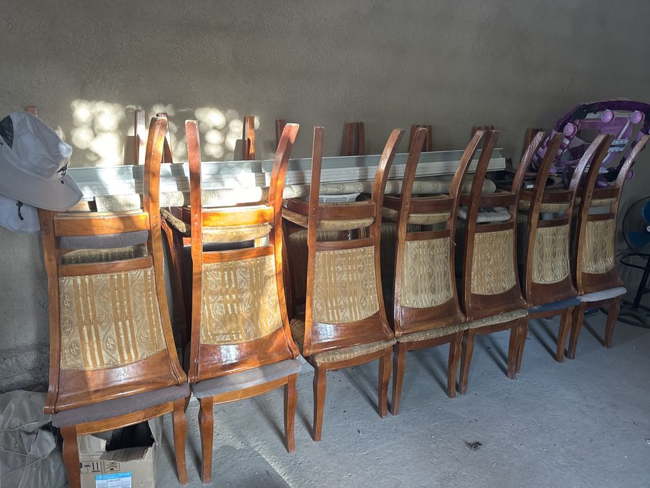 Стулья срочна продается